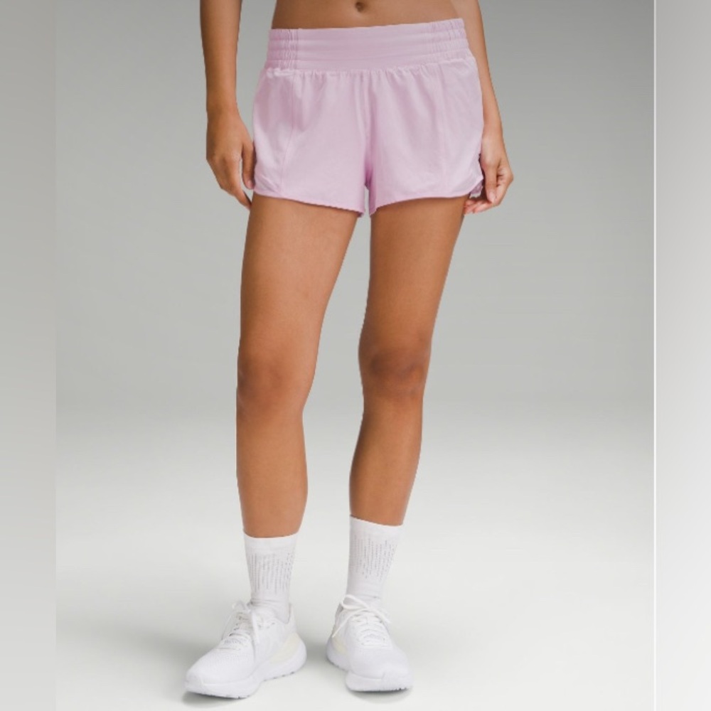Lululemon Hotty Hot High- Rise Lined Short 2.5”